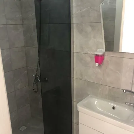 Aparthotel H&m Rezidence *